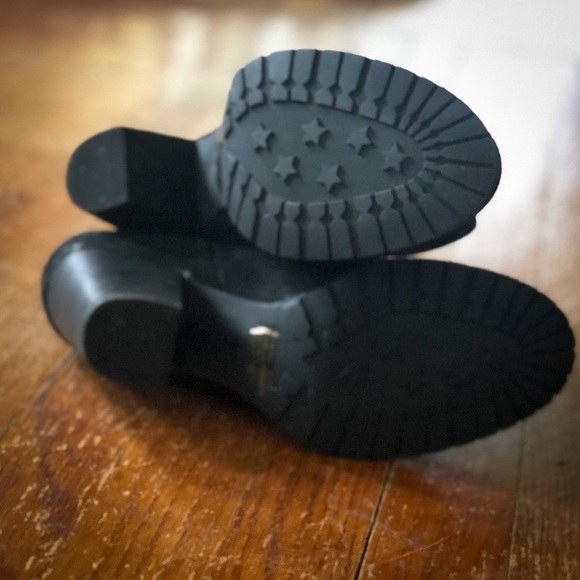 Clarks Artisan Black Nubuck Heeled Booties, Size 9 - Picture 3 of 6